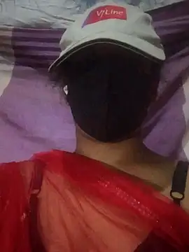Snapshot of Tharukasenevirathne chatting on July 22, 5:26 pm Tharukasenevirathne online show from July 22, 5:26 pm