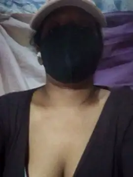 Snapshot of Tharukasenevirathne chatting on June 20, 5:40 pm Tharukasenevirathne online show from June 20, 5:40 pm