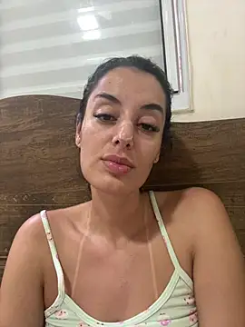 Snapshot of Catmila94 chatting on February 27, 10:04 am Catmila94 online show from February 27, 10:04 am