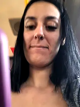 Snapshot of Catmila94 chatting on January 6, 10:19 am Catmila94 online show from January 6, 10:19 am