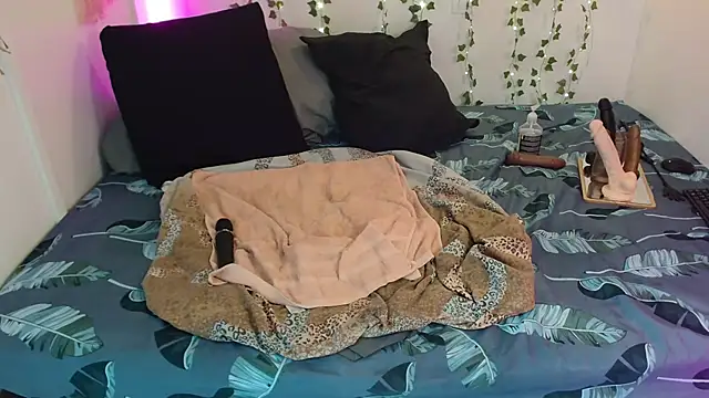 Cataleyaloca online show from March 31, 3:14 pm