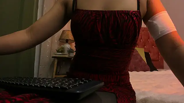 Snapshot of Zara_dulce chatting on October 18, 11:56 am Zara dulce online show from October 18, 11:56 am