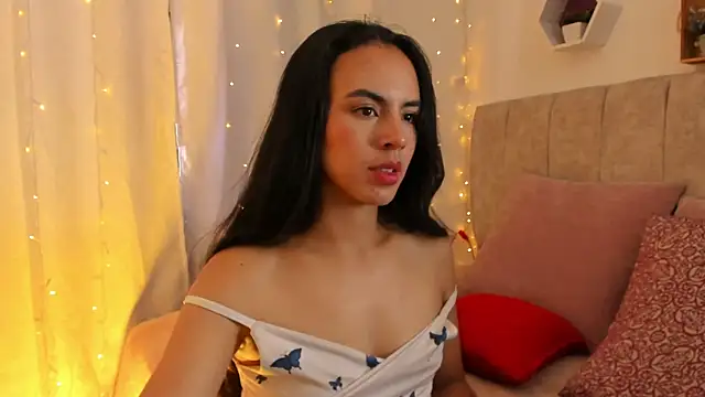 Snapshot of Zara_dulce chatting on March 10, 6:34 pm Zara dulce online show from March 10, 6:34 pm