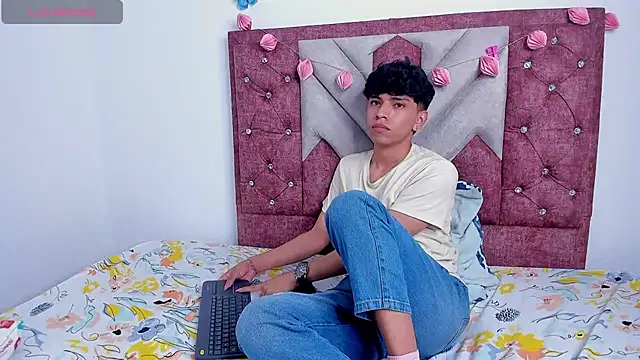 Santy carrington online show from March 12, 12:53 am