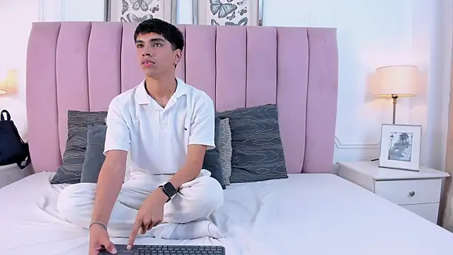 Santy carrington online show from March 13, 9:09 pm