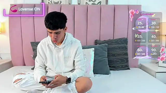 Santy carrington online show from March 12, 8:24 pm