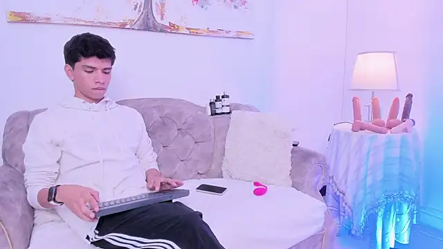 Santy carrington online show from April 13, 1:59 pm