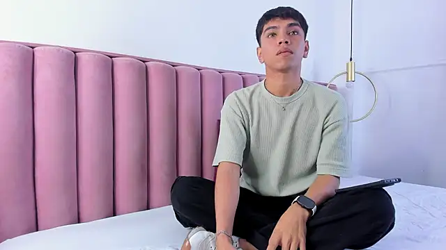 Santy carrington online show from March 7, 8:25 pm