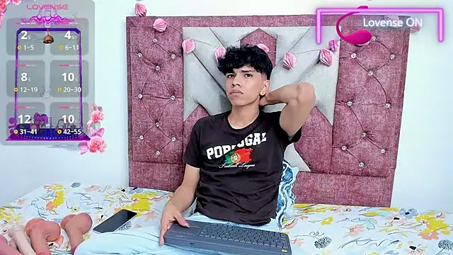 Santy carrington online show from March 8, 12:33 am