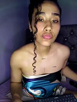 Snapshot of jaderossxx chatting on September 14, 12:33 am jaderossxx online show from September 14, 12:33 am