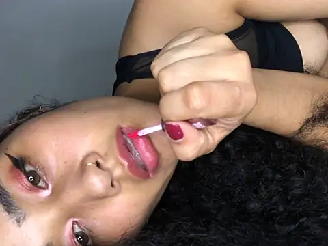 Snapshot of jaderossxx chatting on January 30, 12:18 am jaderossxx online show from January 30, 12:18 am