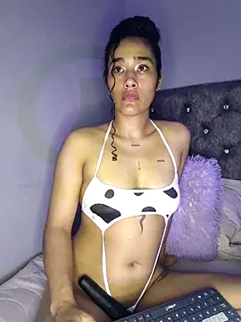 Snapshot of jaderossxx chatting on September 23, 2:18 am jaderossxx online show from September 23, 2:18 am