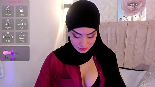 fatimarab online show from October 31, 9:00 pm