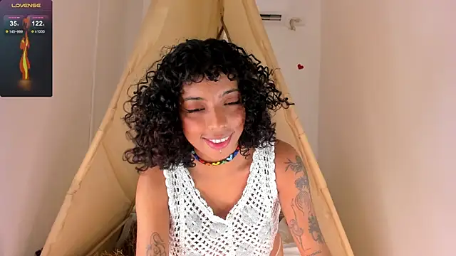 Ariella Ruiz online show from October 9, 12:17 pm