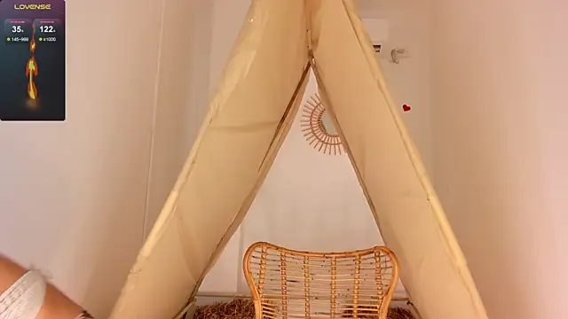 Ariella Ruiz online show from September 25, 12:44 pm