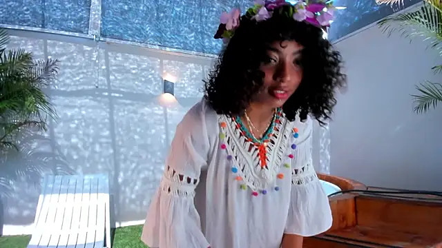 Snapshot of Ariella_Ruiz chatting on November 2, 2:00 pm Ariella Ruiz online show from November 2, 2:00 pm