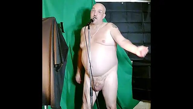 Snapshot of ShamelessMan chatting on September 28, 7:10 pm ShamelessMan online show from September 28, 7:10 pm