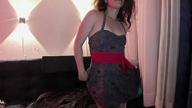 April Evans26 online show from December 6, 3:35 am