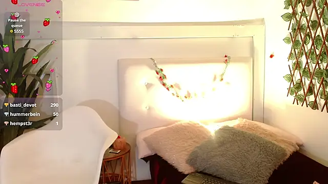 Snapshot of sweet_blueberry_ chatting on February 27, 4:54 pm sweet blueberry online show from February 27, 4:54 pm