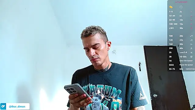 Snapshot of bray_hotboy777 chatting on July 9, 12:48 pm bray hotboy777 online show from July 9, 12:48 pm