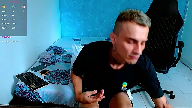 Snapshot of bray_hotboy777 chatting on February 14, 3:26 pm bray hotboy777 online show from February 14, 3:26 pm