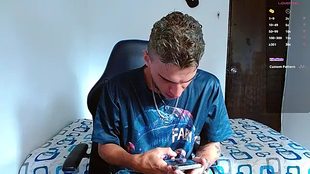 Snapshot of bray_hotboy777 chatting on November 14, 3:48 pm bray hotboy777 online show from November 14, 3:48 pm