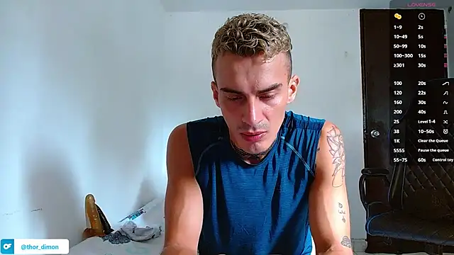 Snapshot of bray_hotboy777 chatting on July 17, 5:10 pm bray hotboy777 online show from July 17, 5:10 pm