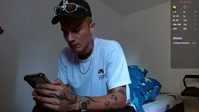 Snapshot of bray_hotboy777 chatting on September 26, 2:24 pm bray hotboy777 online show from September 26, 2:24 pm