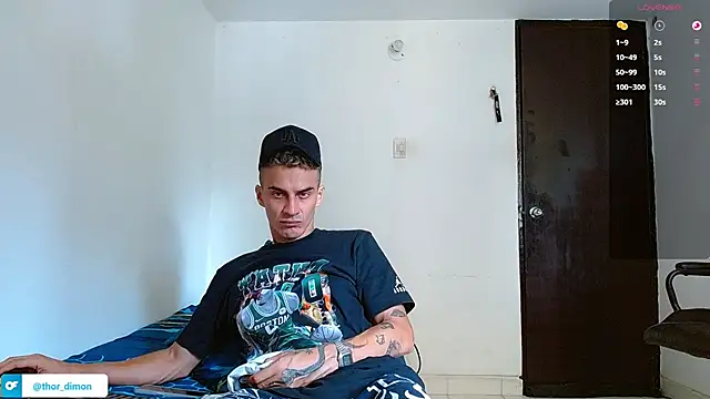 Snapshot of bray_hotboy777 chatting on July 2, 4:02 pm bray hotboy777 online show from July 2, 4:02 pm