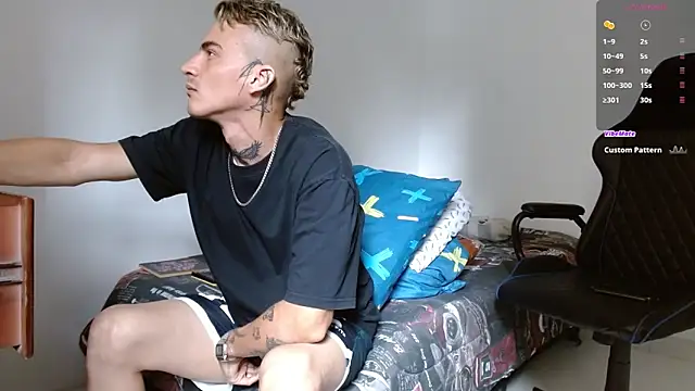 Snapshot of bray_hotboy777 chatting on October 26, 2:17 pm bray hotboy777 online show from October 26, 2:17 pm