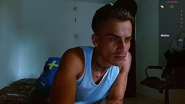 bray hotboy777 online show from March 12, 9:52 pm