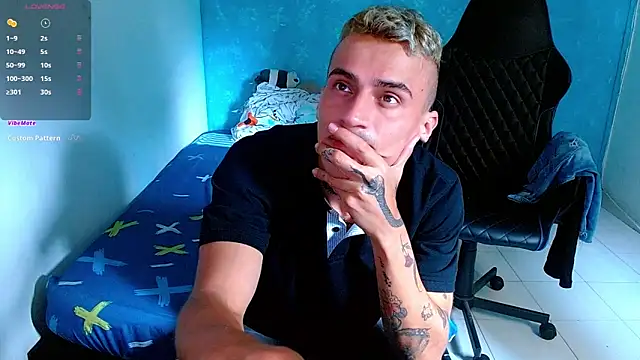 Snapshot of bray_hotboy777 chatting on February 26, 6:26 pm bray hotboy777 online show from February 26, 6:26 pm