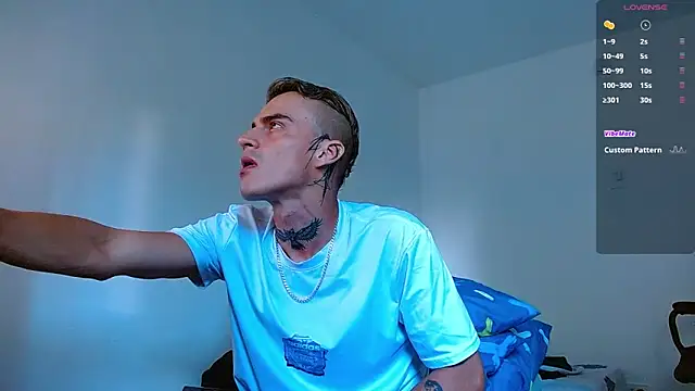 Snapshot of bray_hotboy777 chatting on September 28, 7:54 pm bray hotboy777 online show from September 28, 7:54 pm