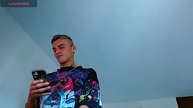 Snapshot of bray_hotboy777 chatting on November 27, 3:56 pm bray hotboy777 online show from November 27, 3:56 pm