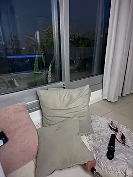 IvonneJoy online show from February 25, 10:53 pm