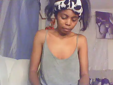 sweetanabella4 online show from January 6, 7:45 am