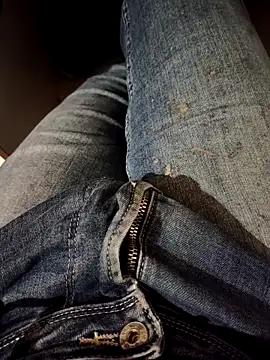 Snapshot of franko1987 chatting on February 23, 5:30 am franko1987 online show from February 23, 5:30 am