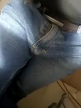 Snapshot of franko1987 chatting on March 17, 5:12 am franko1987 online show from March 17, 5:12 am