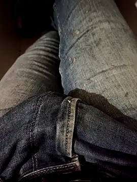 Snapshot of franko1987 chatting on February 24, 5:52 am franko1987 online show from February 24, 5:52 am