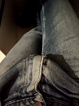 Snapshot of franko1987 chatting on February 11, 4:45 am franko1987 online show from February 11, 4:45 am