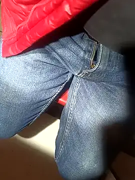 Snapshot of franko1987 chatting on March 7, 2:34 pm franko1987 online show from March 7, 2:34 pm