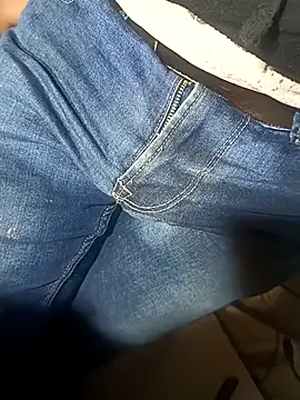 Snapshot of franko1987 chatting on March 4, 4:49 am franko1987 online show from March 4, 4:49 am