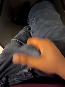 Snapshot of franko1987 chatting on September 28, 5:25 am franko1987 online show from September 28, 5:25 am