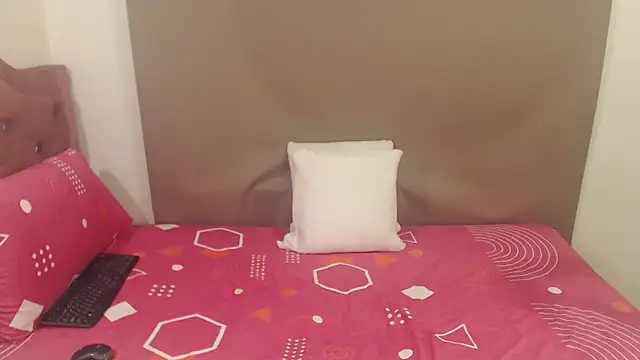 kimberlyjamexxx online show from March 28, 4:46 am