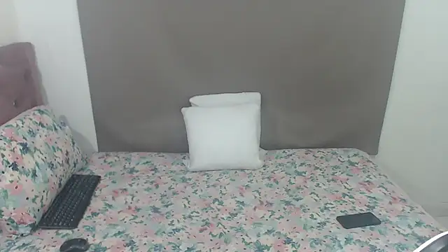 Snapshot of kimberlyjamexxx chatting on July 1, 3:07 am kimberlyjamexxx online show from July 1, 3:07 am