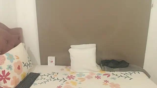 kimberlyjamexxx online show from December 5, 2:54 am