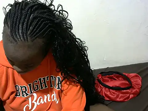 Snapshot of Thicky_kyla chatting on October 2, 7:50 pm Thicky kyla online show from October 2, 7:50 pm