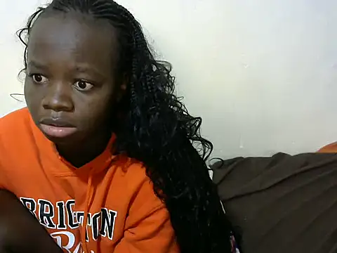 Snapshot of Thicky_kyla chatting on October 9, 12:28 pm Thicky kyla online show from October 9, 12:28 pm
