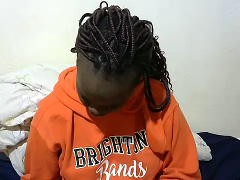 Snapshot of Thicky_kyla chatting on September 18, 8:01 pm Thicky kyla online show from September 18, 8:01 pm