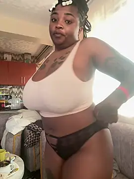 Snapshot of Savage_baby chatting on June 19, 1:17 pm Savage baby online show from June 19, 1:17 pm